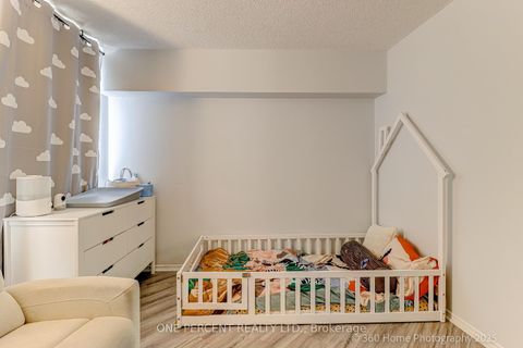 Photo 18 at 201 - 7 Bishop Avenue, Newtonbrook East, Toronto