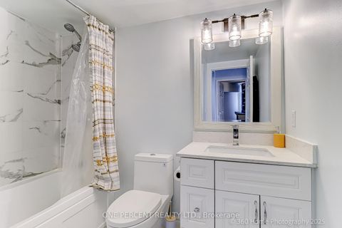 Photo 20 at 201 - 7 Bishop Avenue, Newtonbrook East, Toronto