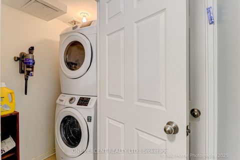 Photo 21 at 201 - 7 Bishop Avenue, Newtonbrook East, Toronto