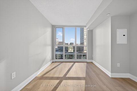Photo 4 at 1212 - 85 Queens Wharf Road, Waterfront Communities C1, Toronto