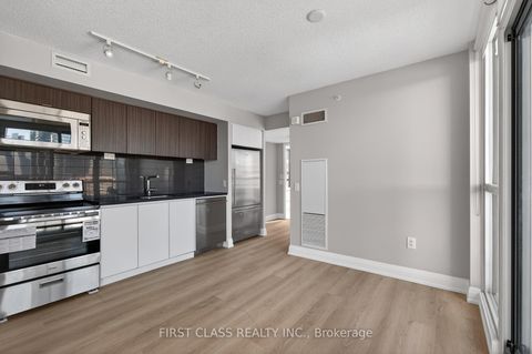 Photo 11 at 1212 - 85 Queens Wharf Road, Waterfront Communities C1, Toronto