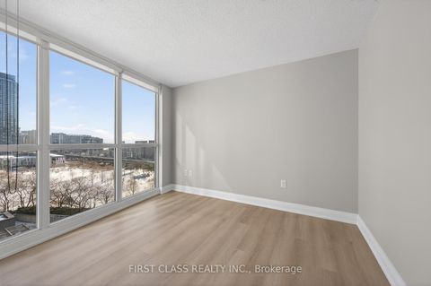 Photo 14 at 1212 - 85 Queens Wharf Road, Waterfront Communities C1, Toronto