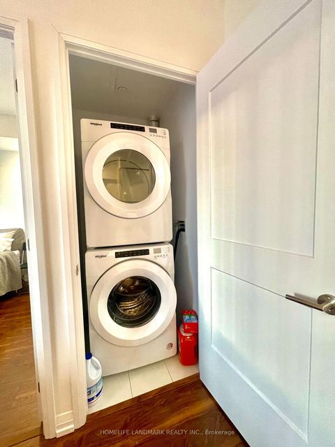 Photo 12 at 2110 - 25 Holly Street, Mount Pleasant West, Toronto