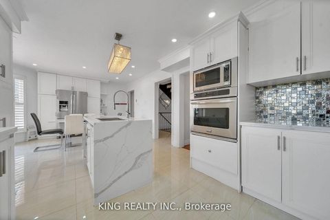 Photo 22 at 2606 Ambercroft Trail, Central Erin Mills, Mississauga