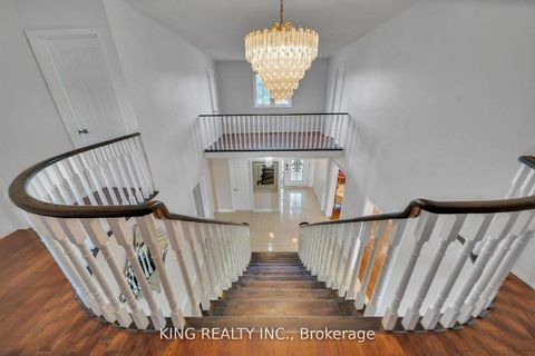 Photo 24 at 2606 Ambercroft Trail, Central Erin Mills, Mississauga