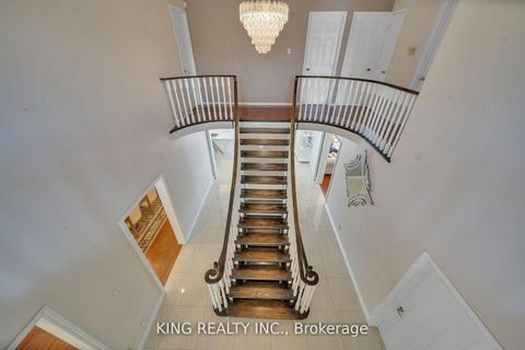 Photo 25 at 2606 Ambercroft Trail, Central Erin Mills, Mississauga