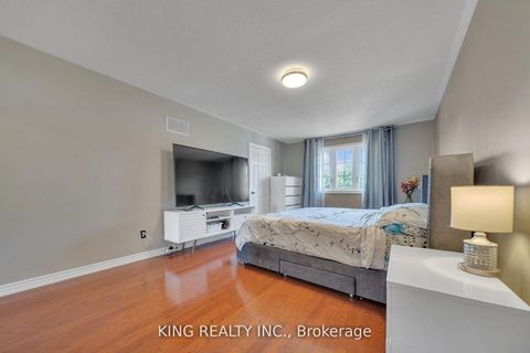 Photo 27 at 2606 Ambercroft Trail, Central Erin Mills, Mississauga