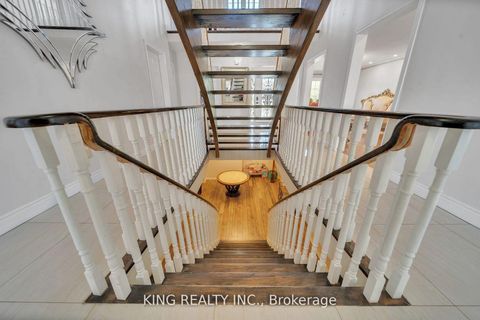 Photo 38 at 2606 Ambercroft Trail, Central Erin Mills, Mississauga