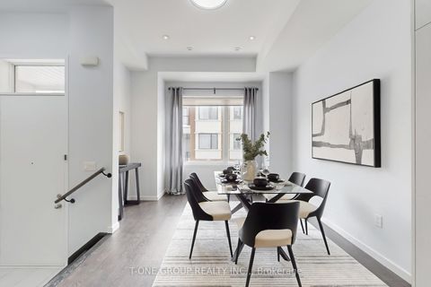 Photo 9 at 27 Genuine Lane, Doncrest, Richmond Hill