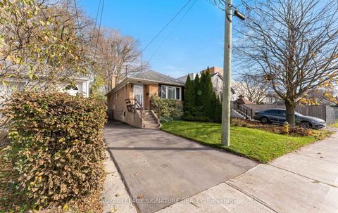 Photo 0 at 17 Vanbrugh Avenue, Cliffside, Toronto