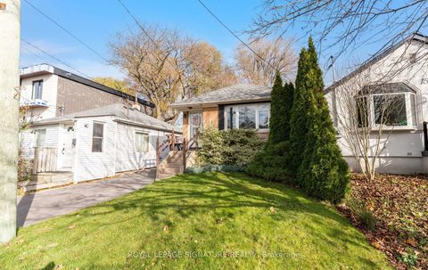 Photo 3 at 17 Vanbrugh Avenue, Cliffside, Toronto