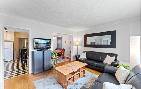 Photo 13 at 17 Vanbrugh Avenue, Cliffside, Toronto