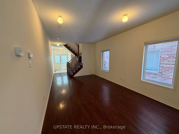 Photo 1 at 105 Heartview Road, Wellington, Brampton