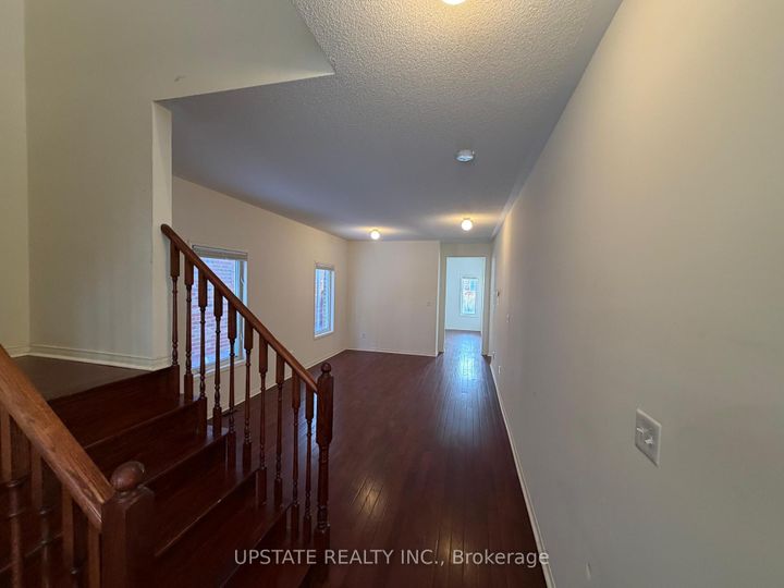 Photo 2 at 105 Heartview Road, Wellington, Brampton