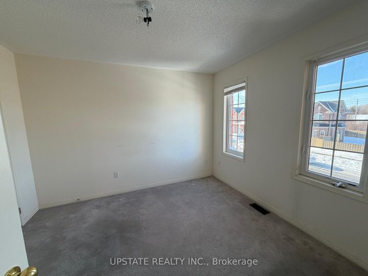 Photo 11 at 105 Heartview Road, Wellington, Brampton