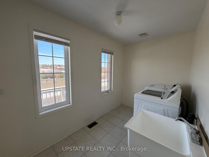 Photo 12 at 105 Heartview Road, Wellington, Brampton