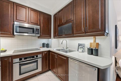 Photo 16 at 1502 - 35 Balmuto Street, Bay Street Corridor, Toronto