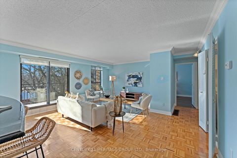 Photo 4 at PH 1 - 15390 Yonge Street, Aurora Village, Aurora