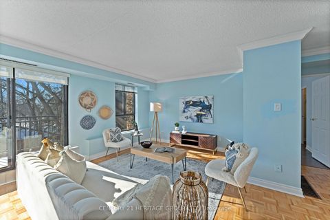 Photo 6 at PH 1 - 15390 Yonge Street, Aurora Village, Aurora