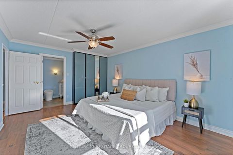 Photo 15 at PH 1 - 15390 Yonge Street, Aurora Village, Aurora