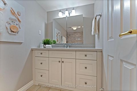 Photo 19 at PH 1 - 15390 Yonge Street, Aurora Village, Aurora