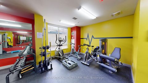 Photo 14 at 322 - 812 Lansdowne Avenue, Junction, Toronto