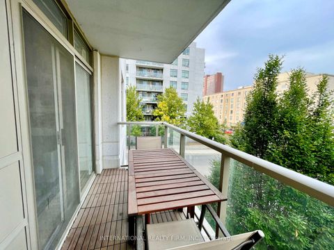 Photo 16 at 322 - 812 Lansdowne Avenue, Junction, Toronto