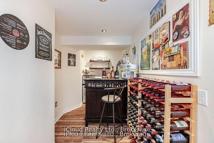 Photo 30 at 1615 Sir Monty's Drive, East Credit, Mississauga