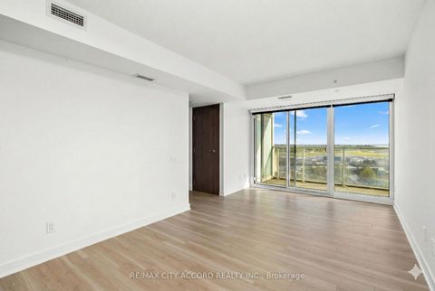 Photo 6 at 2015 - 17 Bathurst Street, Waterfront Communities C1, Toronto