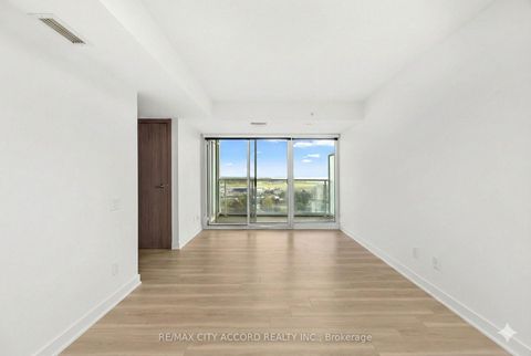 Photo 7 at 2015 - 17 Bathurst Street, Waterfront Communities C1, Toronto