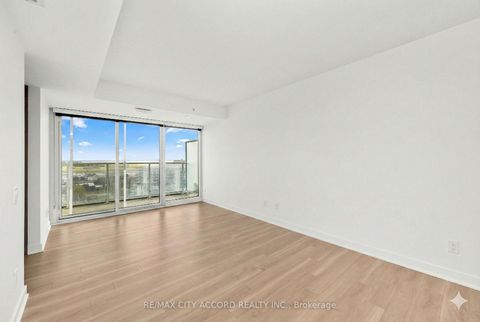 Photo 8 at 2015 - 17 Bathurst Street, Waterfront Communities C1, Toronto