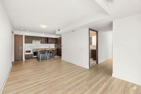 Photo 10 at 2015 - 17 Bathurst Street, Waterfront Communities C1, Toronto