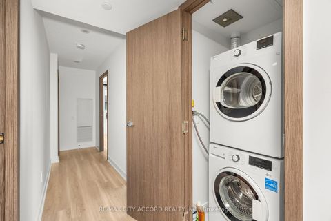 Photo 19 at 2015 - 17 Bathurst Street, Waterfront Communities C1, Toronto