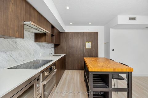 Photo 20 at 2015 - 17 Bathurst Street, Waterfront Communities C1, Toronto