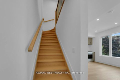 Photo 8 at 661 Winona Drive, Oakwood Village, Toronto