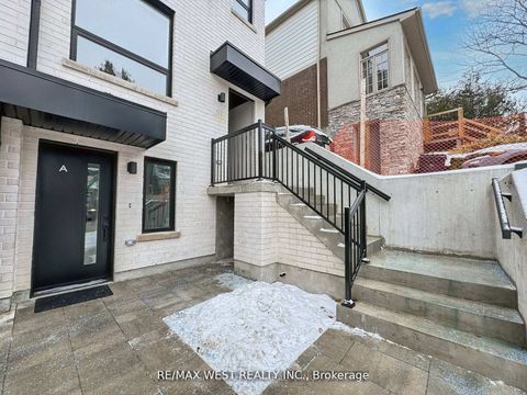 Photo 1 at 49 Morningside Avenue, Swansea, Toronto