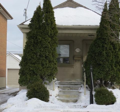 Photo 1 at 179 Thirtieth Street, Alderwood, Toronto