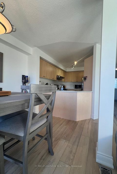 Photo 11 at 27 GADWALL Avenue, Painswick South, Barrie