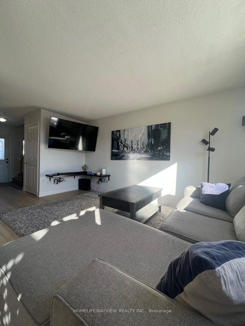 Photo 15 at 27 GADWALL Avenue, Painswick South, Barrie