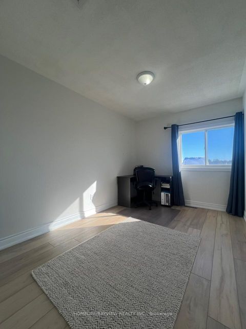 Photo 19 at 27 GADWALL Avenue, Painswick South, Barrie