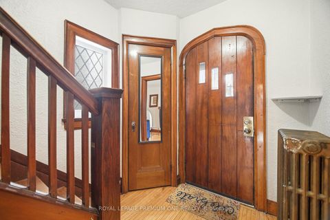 Photo 3 at 61 Methuen Avenue, Lambton Baby Point, Toronto