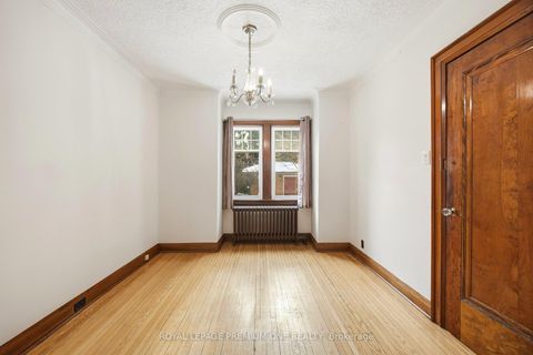 Photo 10 at 61 Methuen Avenue, Lambton Baby Point, Toronto
