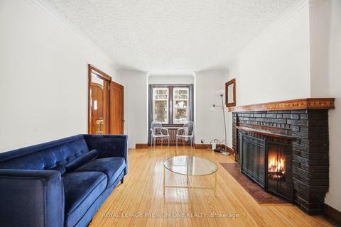 Photo 12 at 61 Methuen Avenue, Lambton Baby Point, Toronto