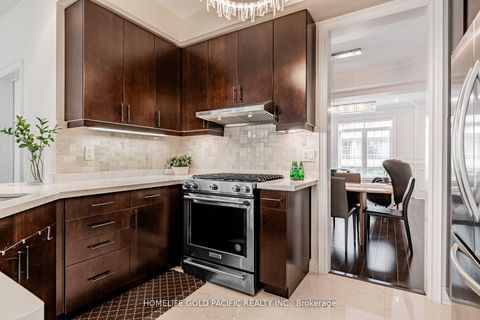 Photo 13 at 27 Bloorview Place, Don Valley Village, Toronto