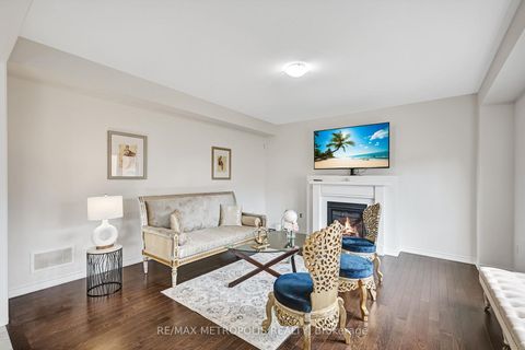 Photo 8 at 15 Douglas Kemp Crescent, Bowmanville, Clarington