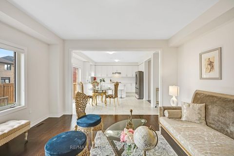 Photo 9 at 15 Douglas Kemp Crescent, Bowmanville, Clarington