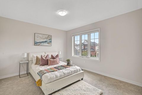 Photo 26 at 15 Douglas Kemp Crescent, Bowmanville, Clarington