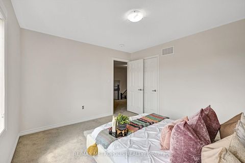 Photo 27 at 15 Douglas Kemp Crescent, Bowmanville, Clarington