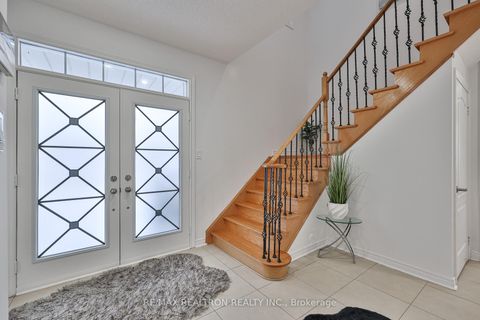 Photo 4 at 23 Sunridge Street, Oak Ridges, Richmond Hill