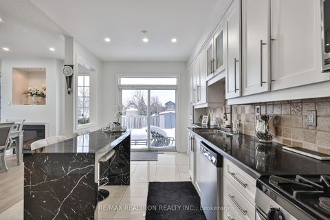 Photo 13 at 23 Sunridge Street, Oak Ridges, Richmond Hill